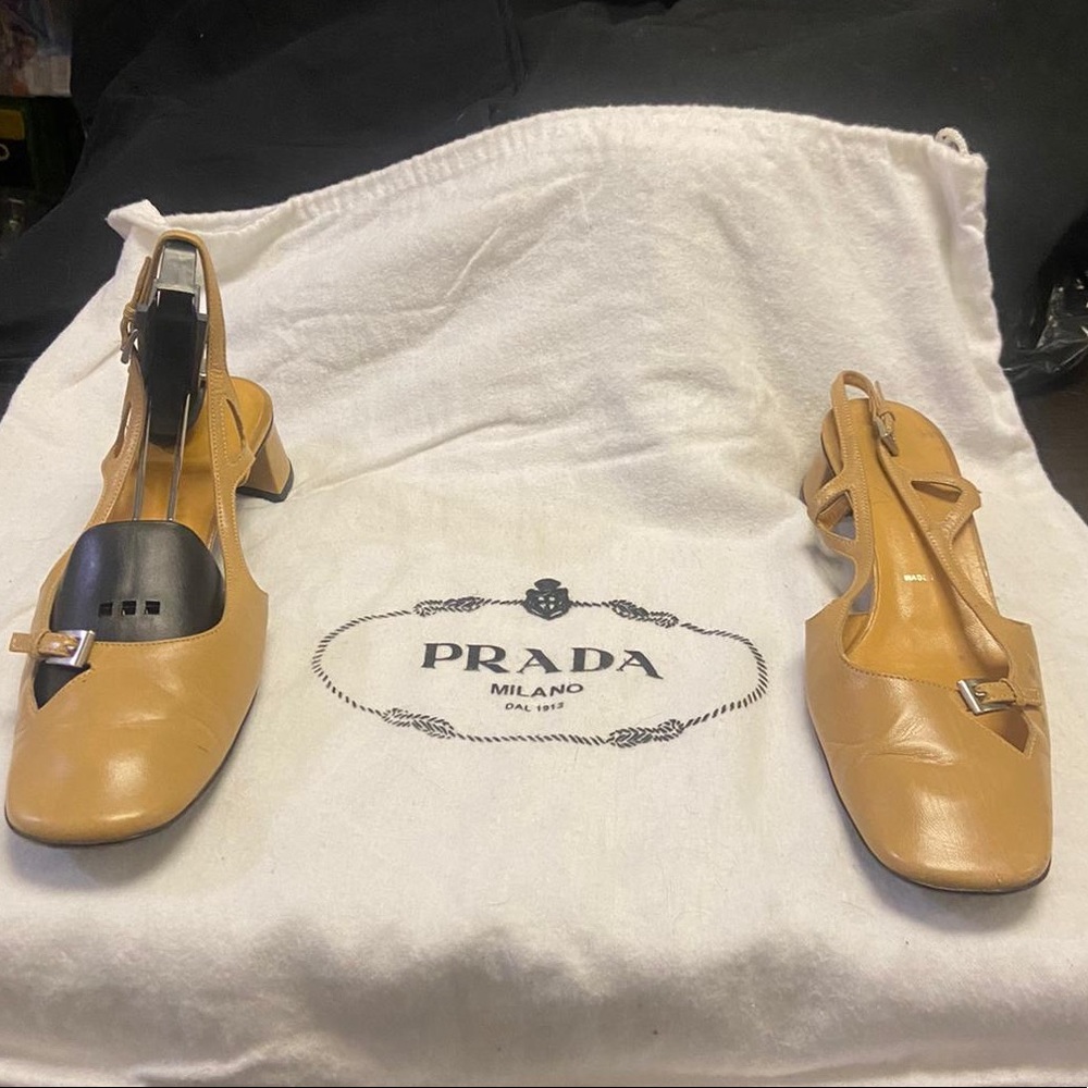 Prada cream sandals - Picture 1 of 7